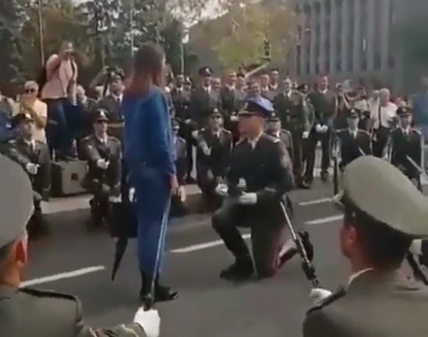 Kad je vojnik kleknuo, sve je bilo jasno...