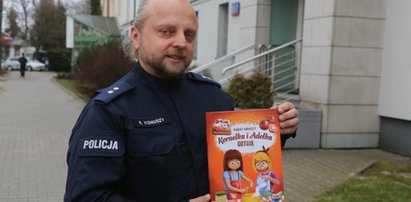 Warszawski policjant kocha gotować i napisał książkę kucharską dla dzieci. Ale to nie wszystko! Zagrał też w popularnym serialu