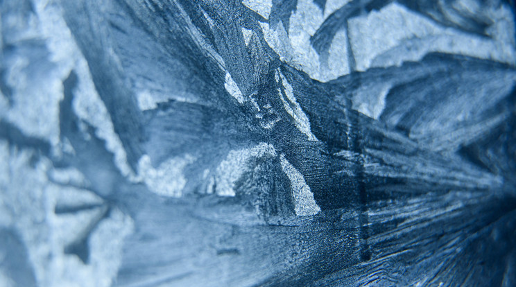Salgótarjánban fotózták a jégvirágokat / Fotó: MTI - Komka Péter