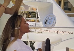 Melina se sprema za svadbu