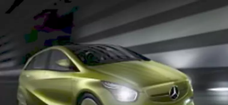 Detroit 2009: prototyp BlueZERO E-CELL na stoisku Mercedesa