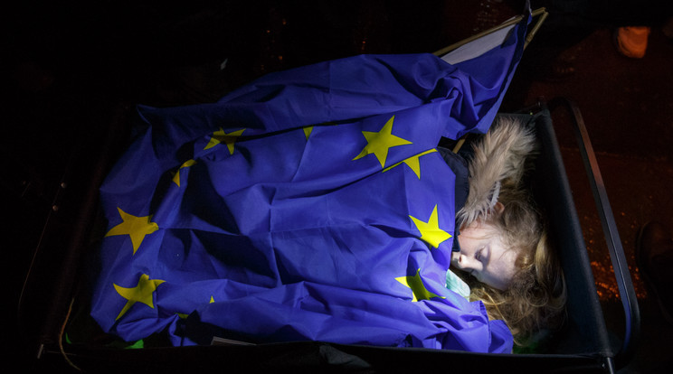 Edinborough "Máris hiányzol EU" gyertyagyújtás / Fotó : Getty Images 