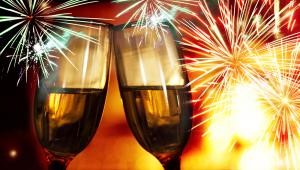 Sylwester w Żywcu - All inclusive
<br><br>
Termin: 29.12.2014 pon. – 01.01.2015 czw. 299 ZŁ / OS.
<br><br>Cena dla dzieci: do 3 lat - gratis (bez świadczeń, wspólne spanie z rodzicami),dzieci od 4 - 8 lat - 20% rabatu.
<br><br>Podczas sylwestrowego balu obowiązuje open bar. 
<br><br> Więcej informacji:  http://karpackiezboje.pl/