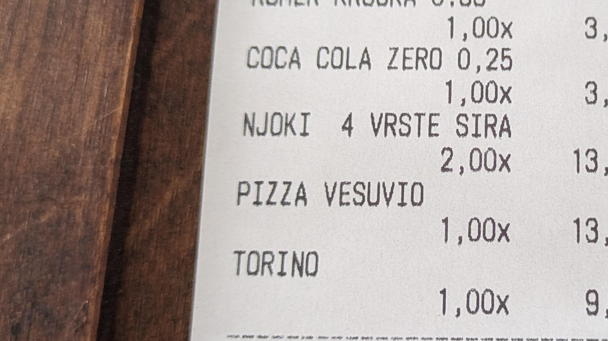 Peter poslal účtenku obedu z chorvátskej Crikvenice.