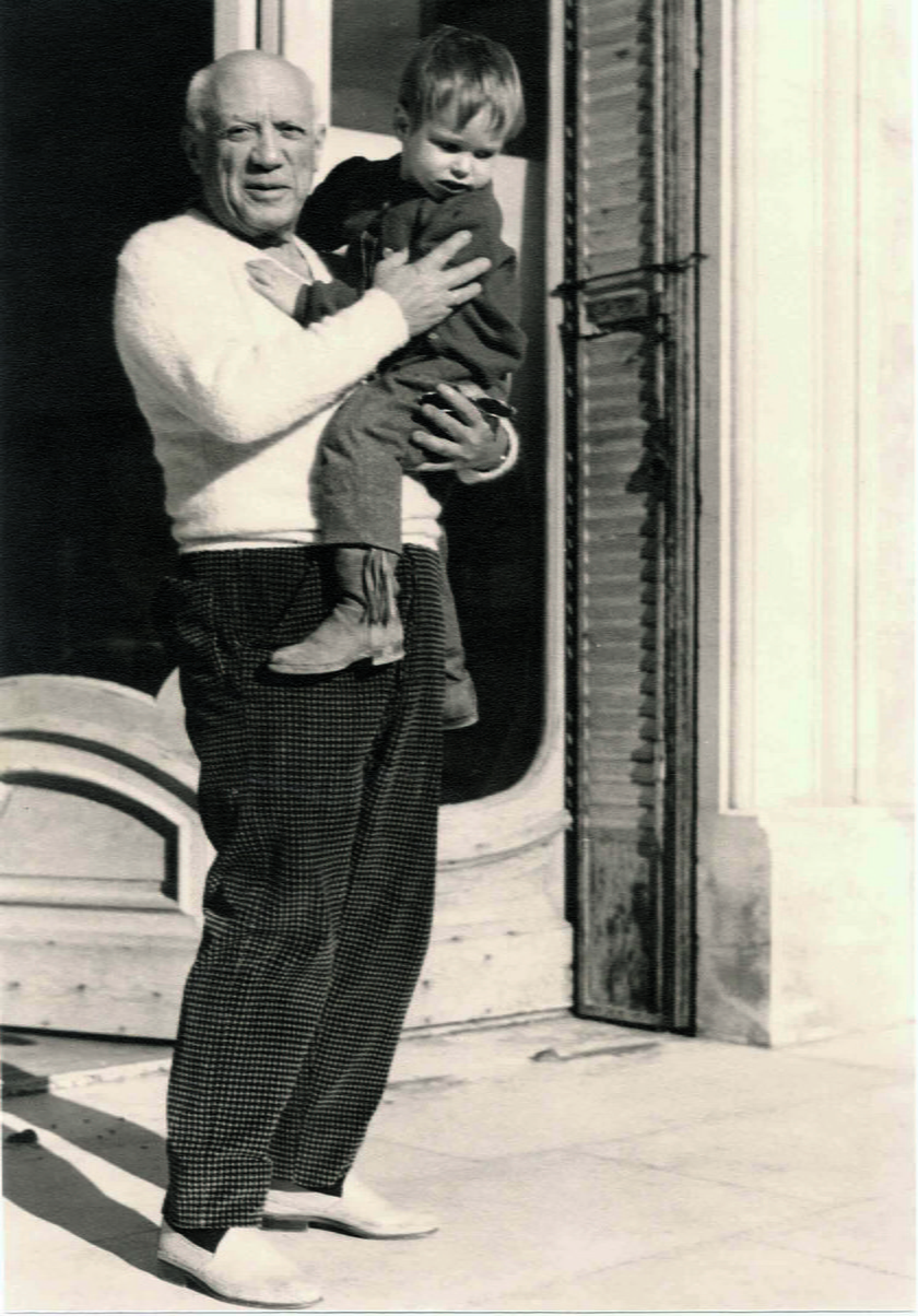 Zdjęcie z prywatnego albumu Lucii Bosé – Picasso z synem Lucii Bosé
