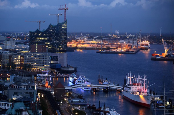 Blue hour in Hamburg