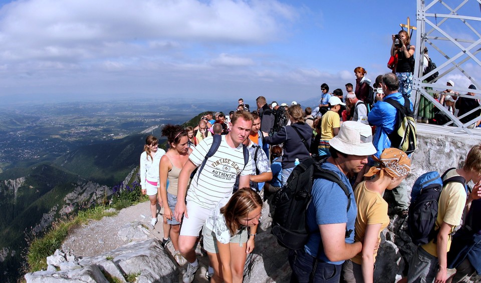 ZAKOPANE TATRY TURYŚCI TŁOK