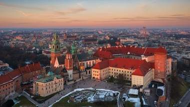 awaria w krakowie. gejzer wody paraliżuje ruch