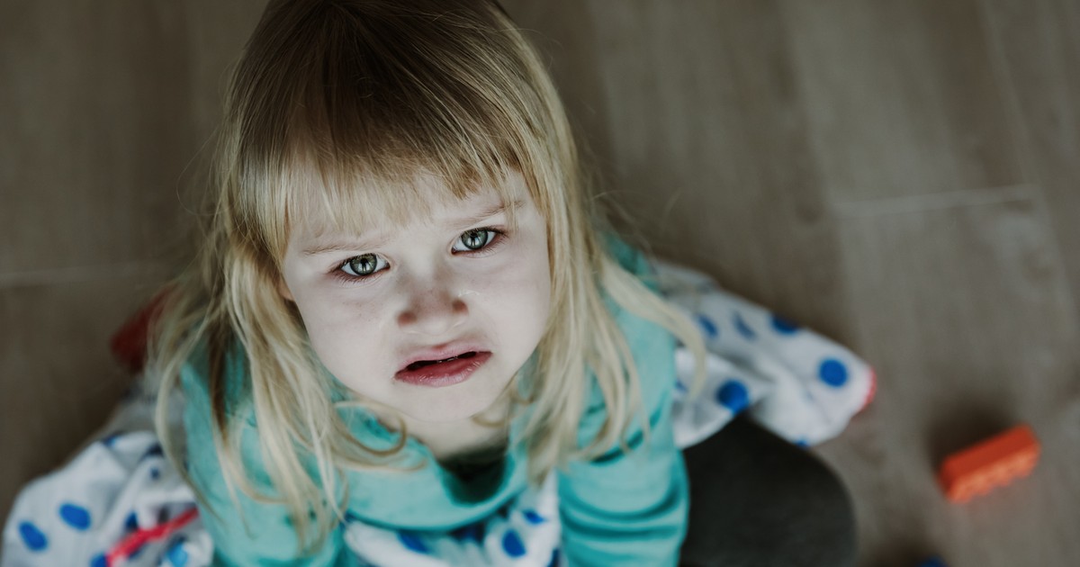 Dziecko boi się porażki, jest wyniosłe, agresywne, często się przechwala. "Tu leży problem"