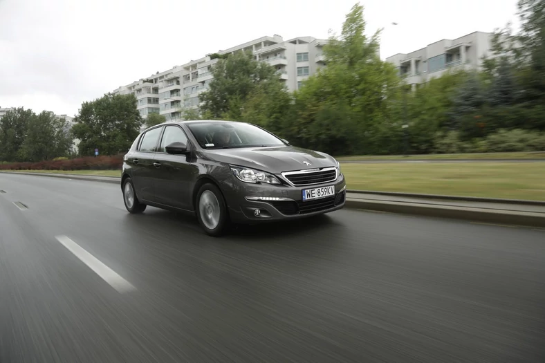 Porównanie - Citroen C4 kontra Peugeot 308 - osiągi, spalanie, dane techniczne