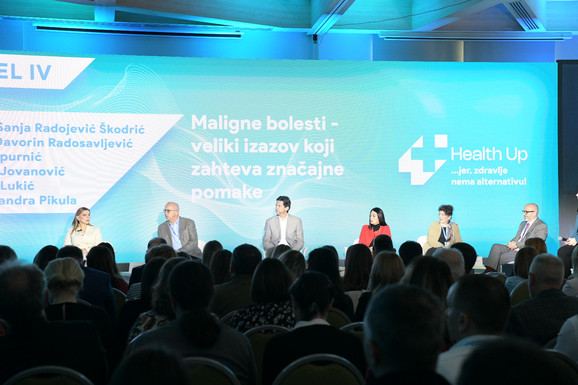 ZAVRŠENA KONFERENCIJA HEALTH UP Zlatibor dva dana bio centar najvećih medicinskih stručnjaka u regionu, obrađene goruće zdravstvene teme, sale prepune (FOTO, VIDEO)