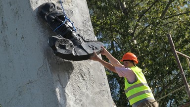 "RG": władze Kurska chcą zabrać pomnik generała Czerniachowskiego