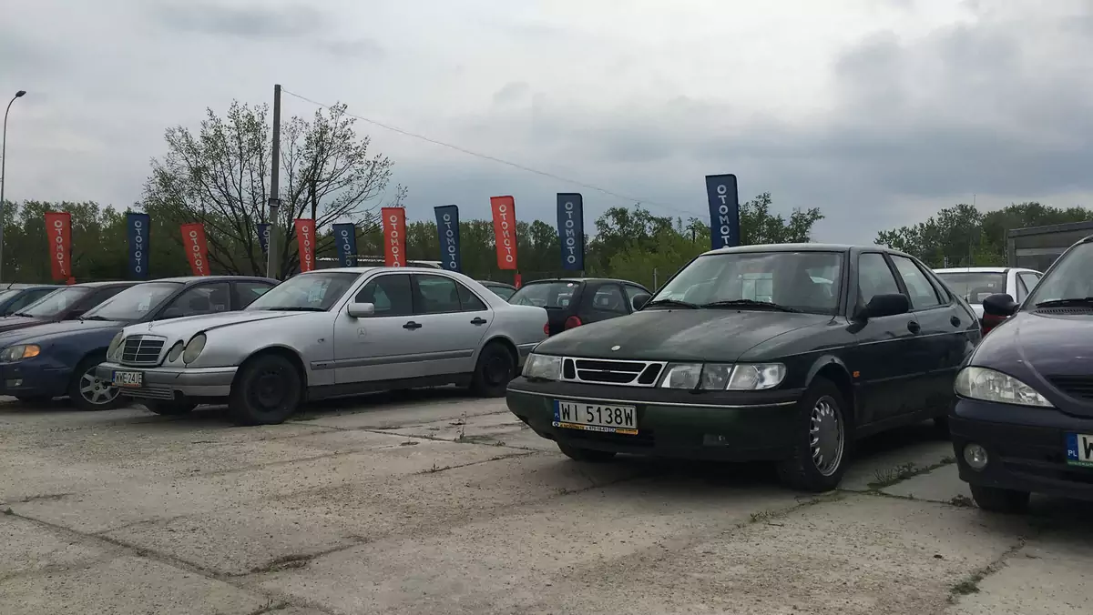 Auto za grosze - spradzamy ofertę komisów z tanimi samochodami