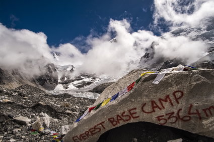 Chiny chcą podzielić Mount Everest z powodu COVID-19