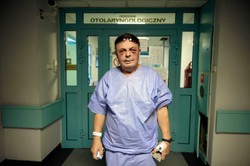 Kierowca MPK bronił pasażerów, został pobity. Drugi z podejrzanych usłyszał zarzuty