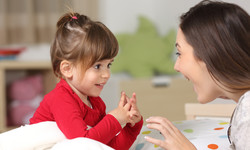 Jak chwalić dziecko? Budowanie poczucia własnej wartości u malucha