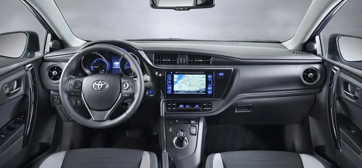 Toyota Auris 2015