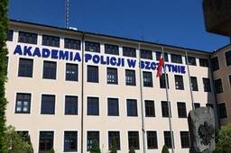 Norowirus w Akademii Policji w Szczytnie. Blisko 100 osób wymagało pomocy medycznej