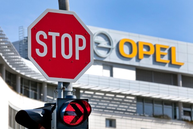 Opel - przyszłość ciągle niejasna.