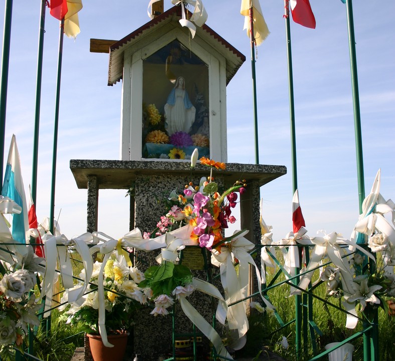 Kapliczka na łące pod Zabłudowem, widok współczesny