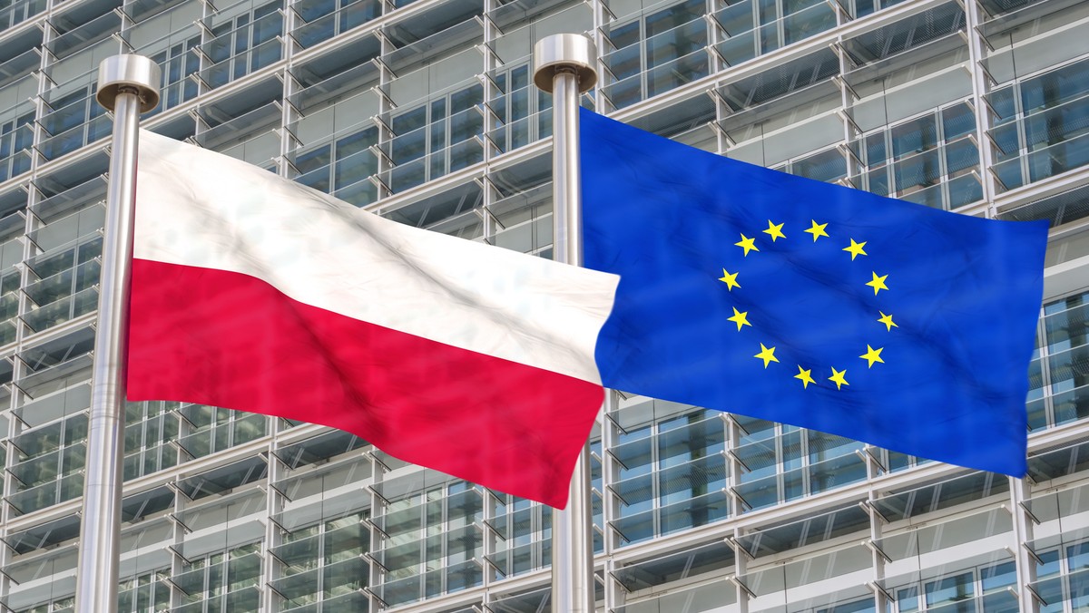 Polska nie otrzymała żadnego stanowiska w rozstrzygniętym właśnie konkursie Europejskiej Służby Działań Zewnętrznych na "non-management posts". "Jest tendencja do zwiększania liczby urzędników unijnych w delegaturach kosztem dyplomatów z krajów członkowskich" - tłumaczy w rozmowie z RMF FM polskie MSZ.