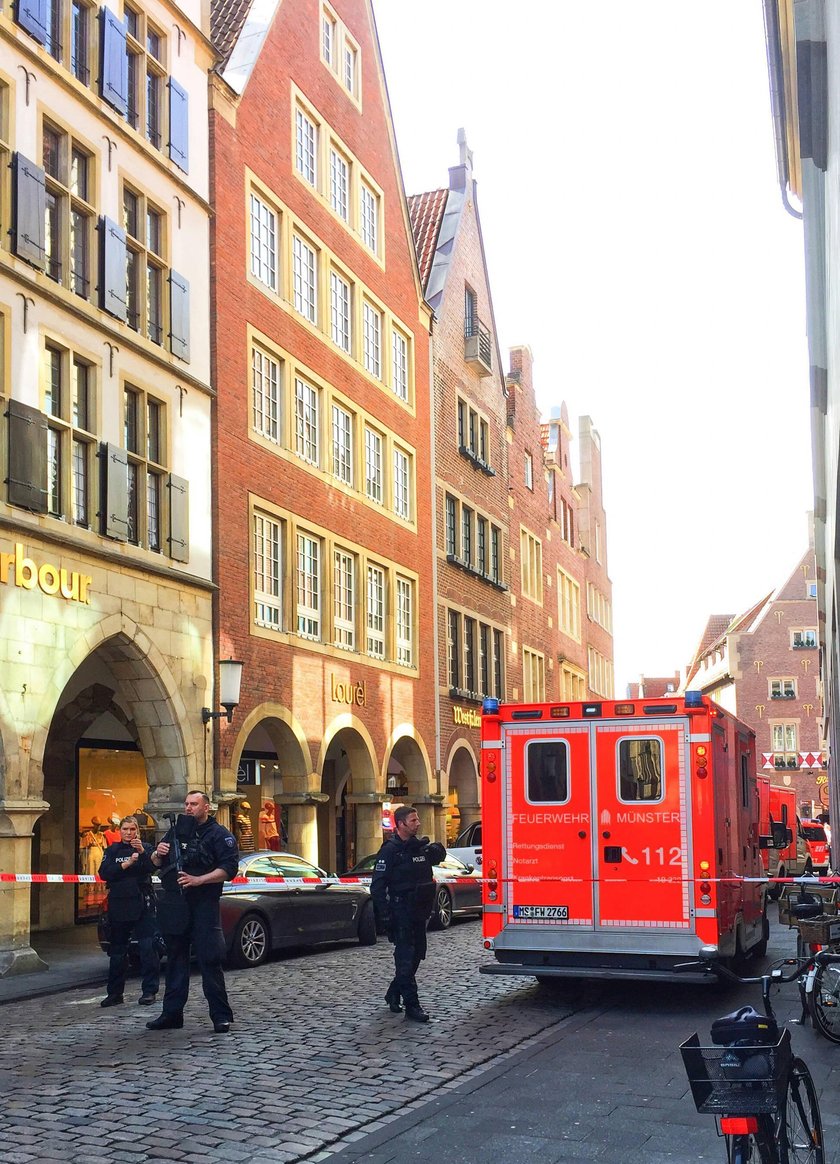 Münster. Samochód wjechał w tłum ludzi. Są zabici i ranni