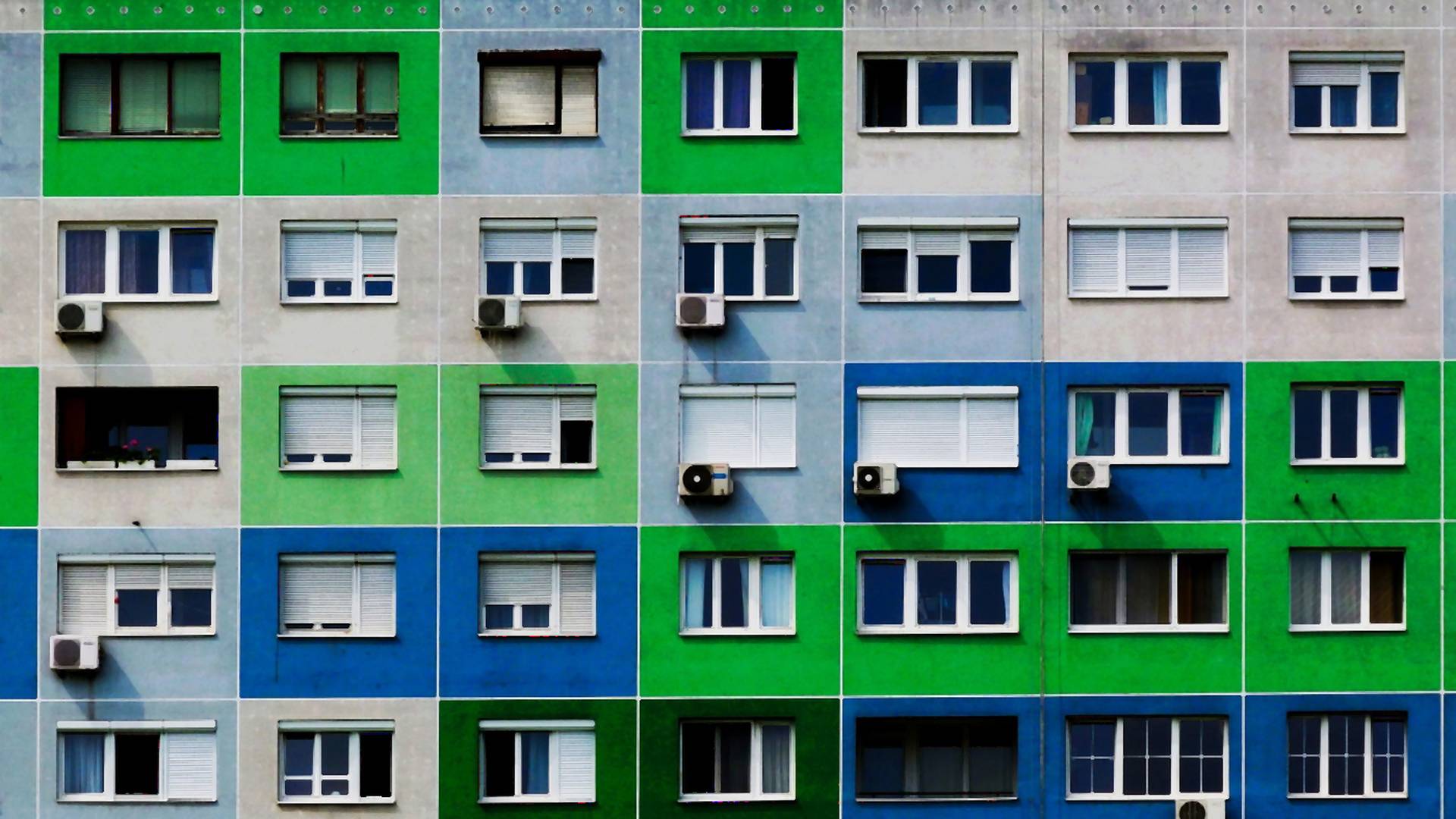 Átlagosan 560 ezer forintot kell fizetni négyzetméterenként egy panelért a budapesti lakótelepeken