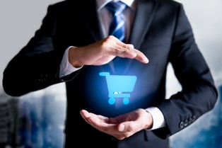 W 2022 roku Polacy znów chętniej korzystali z zakupów online [RAPORT]