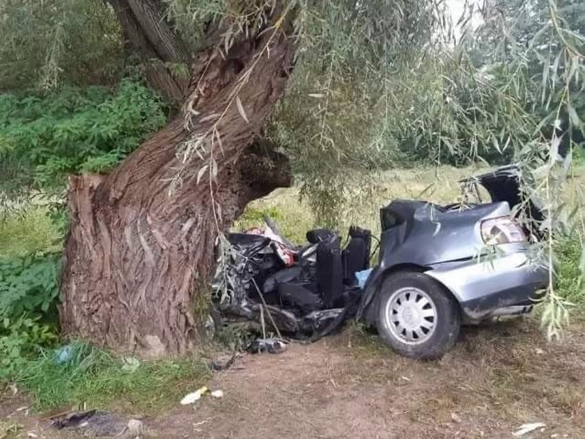 Opatów. Tragiczny wypadek trójki uczniów. Nie żyje 18-latek