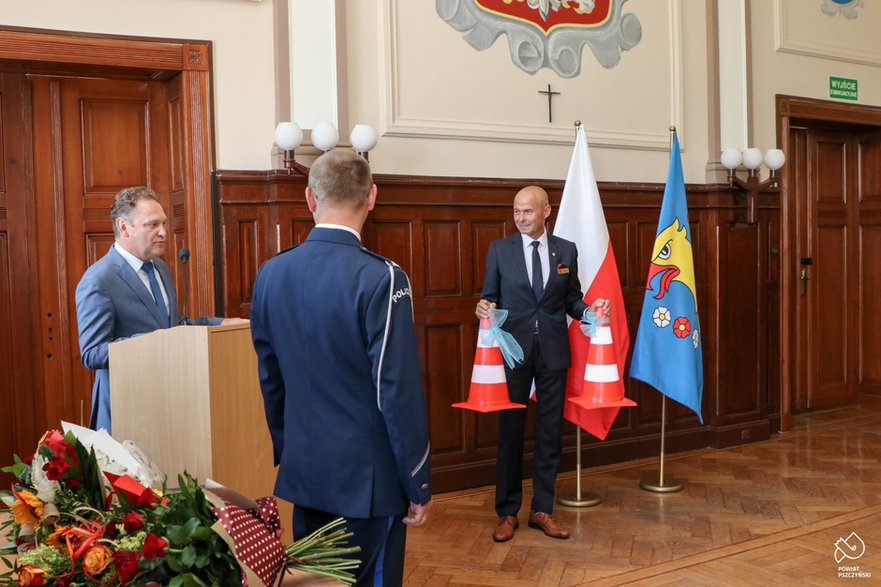 Święto policji w Pszczynie i awanse funkcjonariuszy - 20.07.2022 - autor: powiat