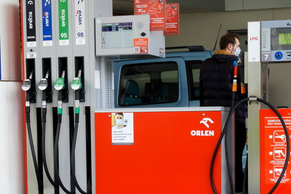 Ceny paliw w hurcie znów rosną. Na stacjach może być jednak taniej
