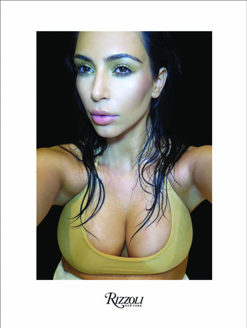 Półnagie selfies Kim Kardashian