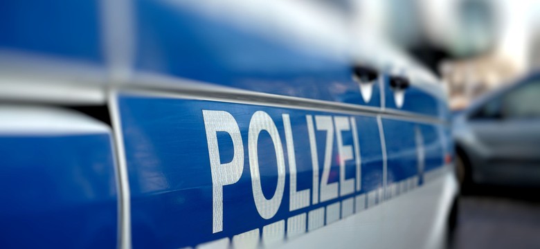 Głośna impreza, tańce na stole i seks pod płotem. Policjanci z Berlina "zaszaleli" w Hamburgu