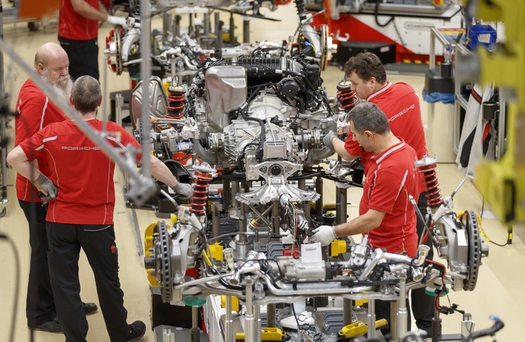 Produkcja samochodów sportowych Porsche w Stuttgarcie