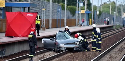 Śmiertelny wypadek na przejeździe kolejowym w Żakowicach