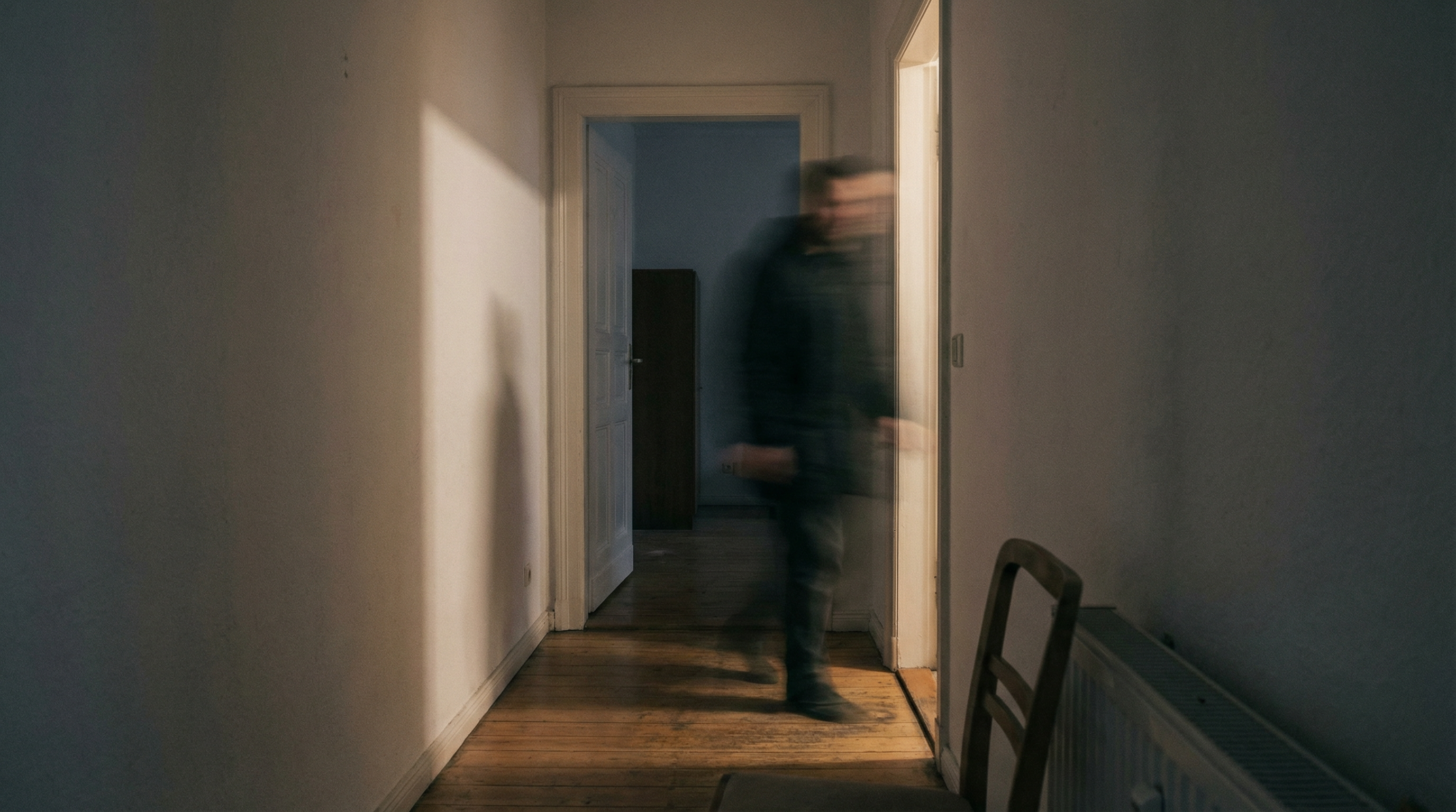 Gewalt in Partnerschaften trifft Männer und Frauen nahezu gleich oft, zeigt BKA-Studie