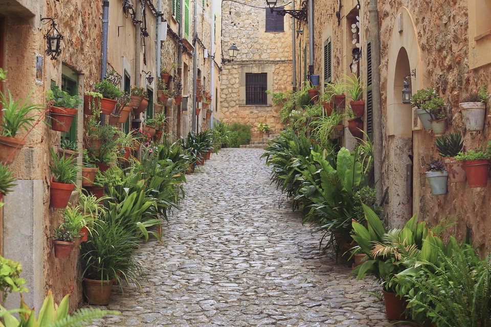 9. Valldemossa, Hiszpania