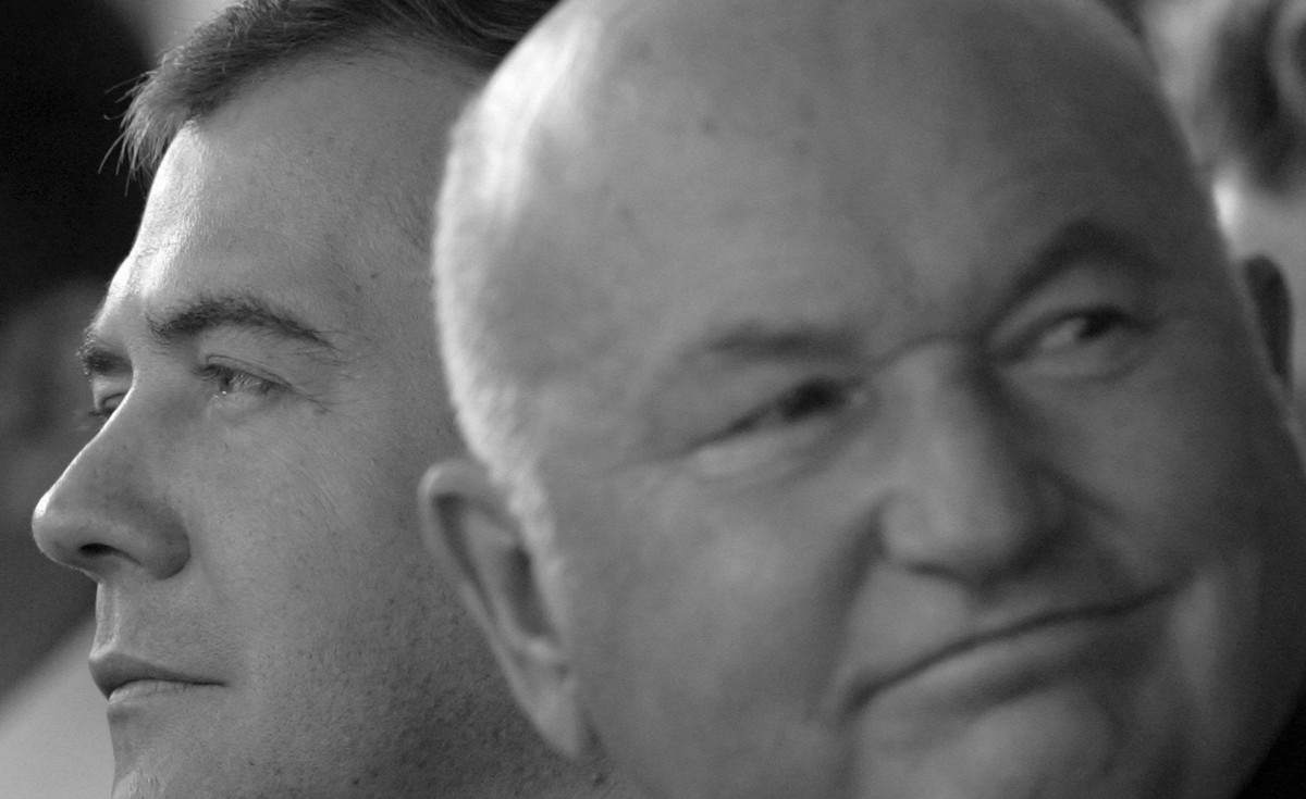 Jurij Łużkow i Dmitrij Miedwiediew