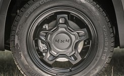 Fiat wprowadza do Polski dwa nowe modele. Panda teraz jako tani SUV w nowych wcieleniach