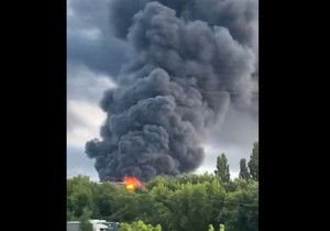Gori rafinerija na jugu Rusije