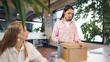 zwolnienia grupowe 2026: zasady, wysokość odprawy i nowe obliczanie st