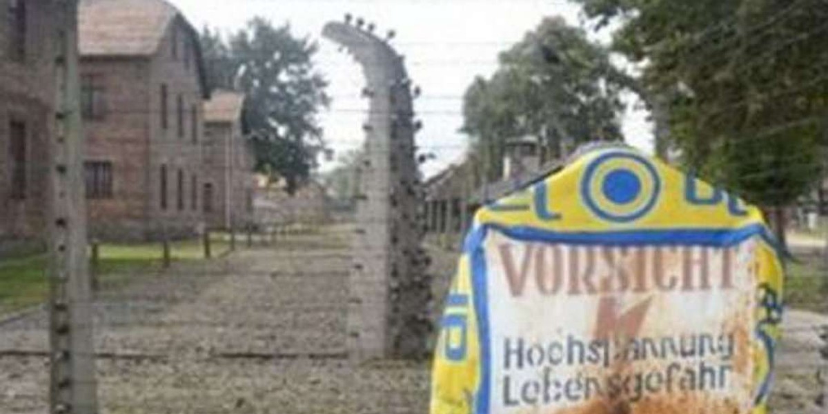 Cypryjscy naziści zbezczeszcili Auschwitz