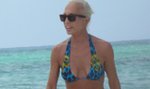 58-letnia Donatella Versace na plaży w bikini