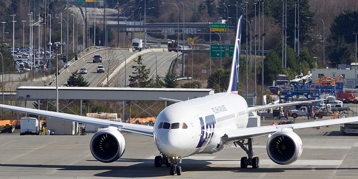 Dwa wyprodukowane dla LOT-u samoloty Boeing 787 Dreamliner czekają na odbiór, zaparkowane na pustyni Mojave. Narodowy przewoźnik zrezygnował z ich odbioru. (Zdj. ilustracyjne)