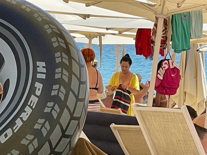 Zlata Petrović napravila skandal na plaži u Budvi