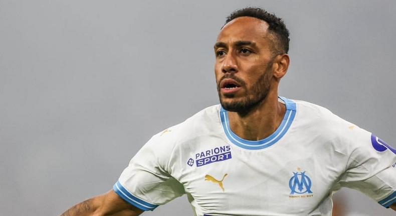 Le Logo de Sublime Côte d'Ivoire sur le maillot du joueur Aubameyang à l'Olympique de Marseille