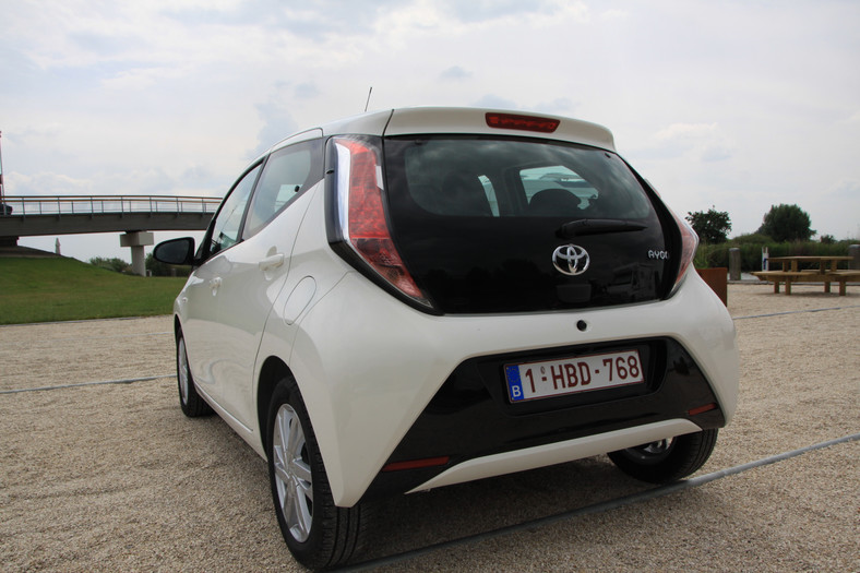 Toyota Aygo druga generacja japońskiego "malucha"