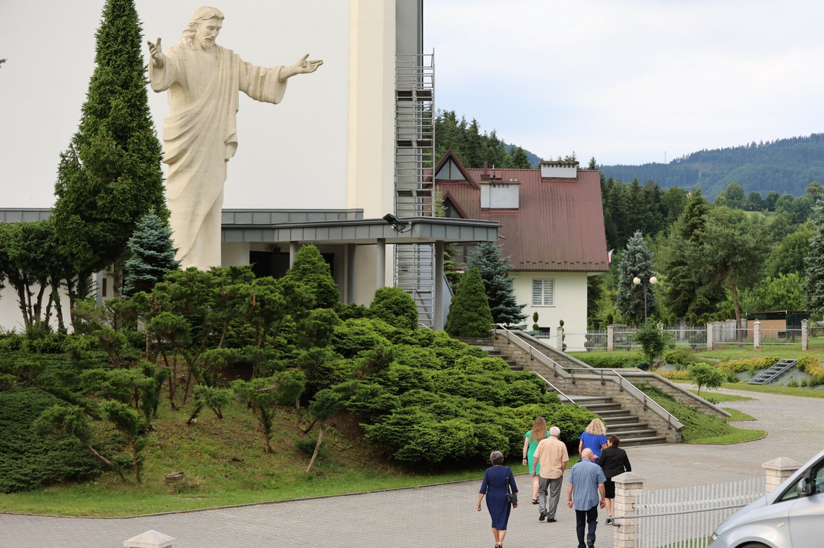 Pogrzeb Tadeusza Dudy wzbudza kontrowersje. Gdzie zostanie pochowany sprawca strzelaniny w Starej Wsi?