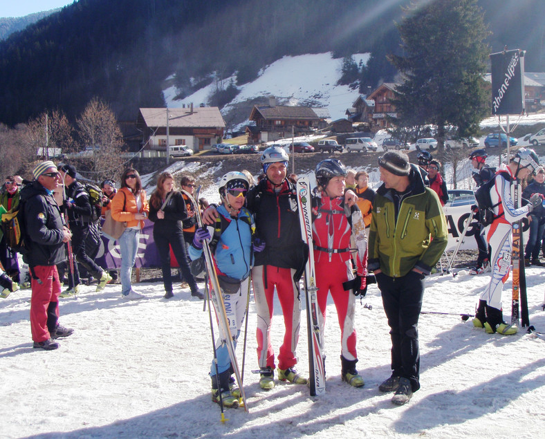 Na mecie po 4 dniu - Jana, Adam, Justyna i  delegat ISMF - Andre