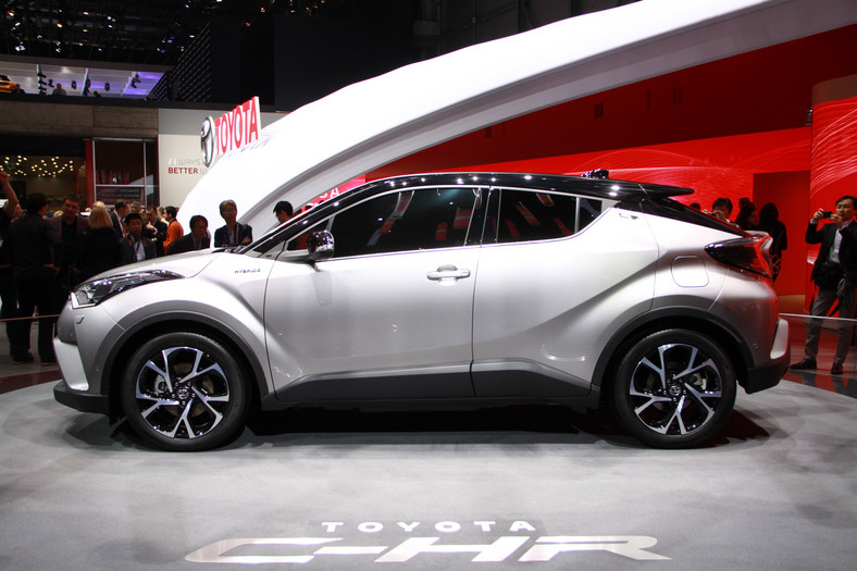 Toyota C-HR (Genewa 2016)